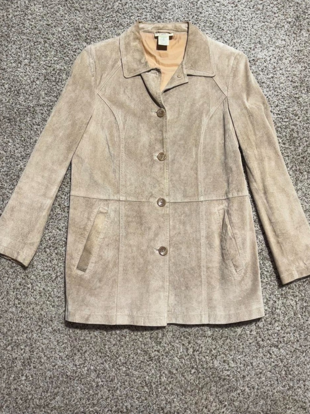 Size S- Genuine Leather Women’s TravelSmith Light Beige Suede Button Jacket